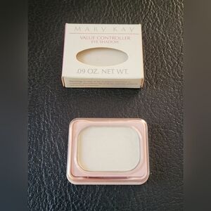 NIB Vintage Mary Kay Eye Shadow Color: Oyster Shell 0014 .1oz Apply Wet or Dry